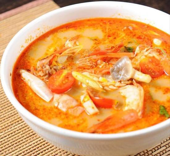 Tom Yum  Soup with Chicken / Soupe Tom Yum au Poulet
