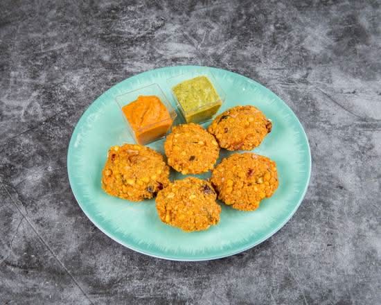 Dhal Vada + Chutney  (4pcs)