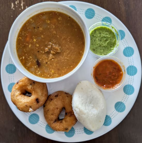 2 Medhu Vada + 1 Idly + 2 Chutney + Small Sambar