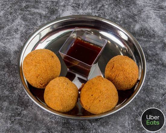 3 fish cutlets with dipping sauce