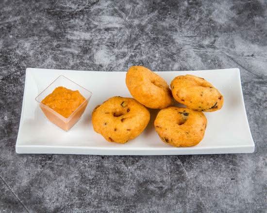 Mississauga's Best Vada (4) + Coconut Chutney
