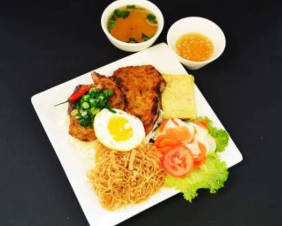 Com Tấm 4 Màu