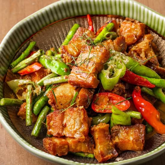 Prik Gaeng Moo Krob