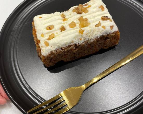 CARROT CAKE  DESSERT