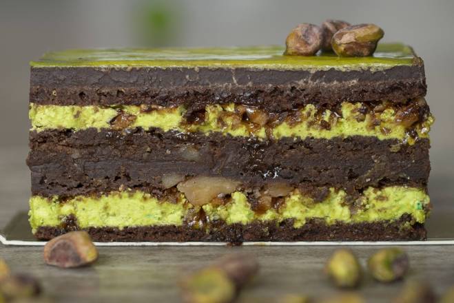Pistachio Brownie Cake