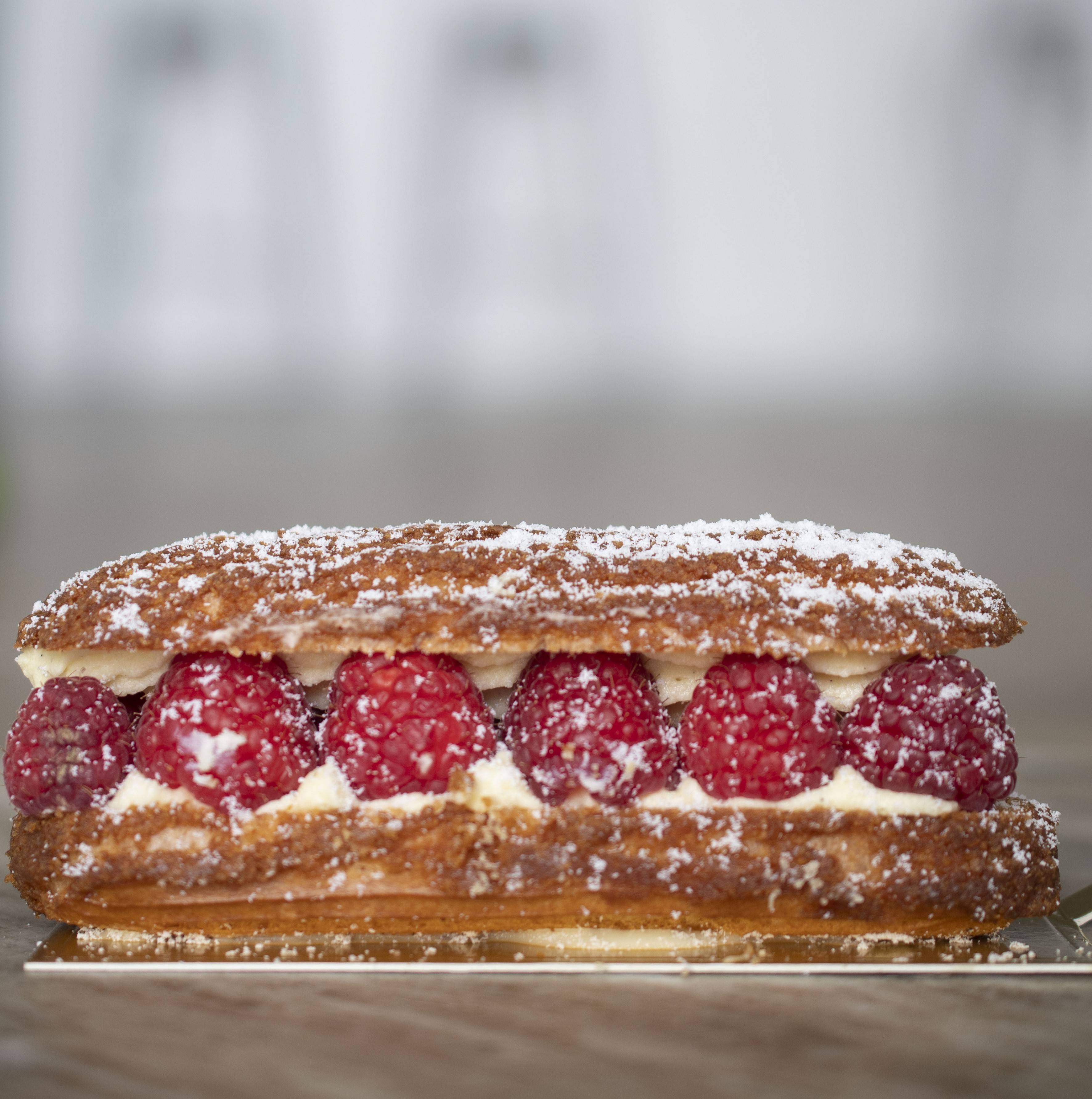 Berries Eclair