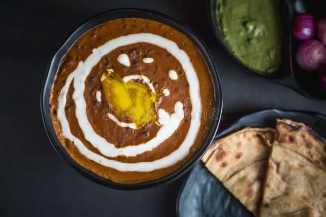 Dal Makhni with Lachha Parantha