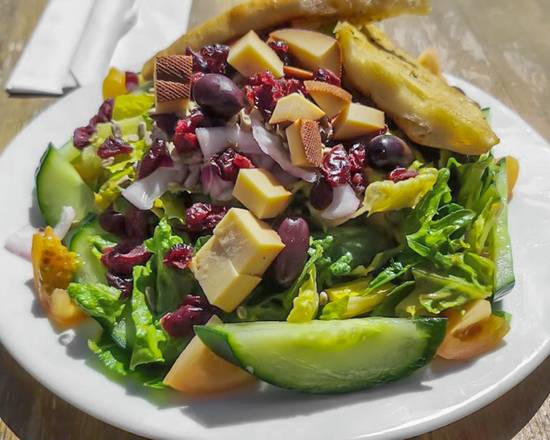 Dried Cranberry & Smoked Gouda Salad