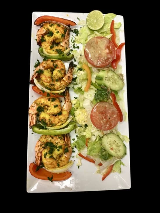 Classic Shrimp Skewers / Brochettes De Crevettes Classiques
