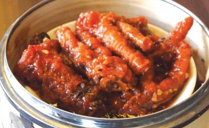 A5 Steamed Chicken Claws