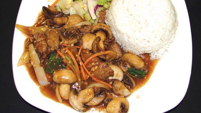 219 Stir Fried Sirloin Steak Cubes on Rice