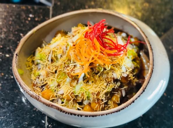Aloo Tikki Chaat