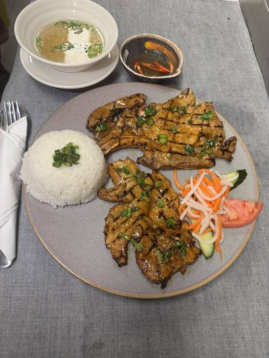 C2. Com Suon Nuong