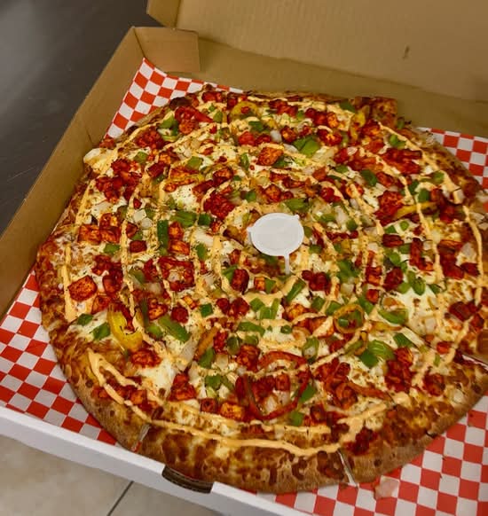 Tandoori Paneer Pizza
