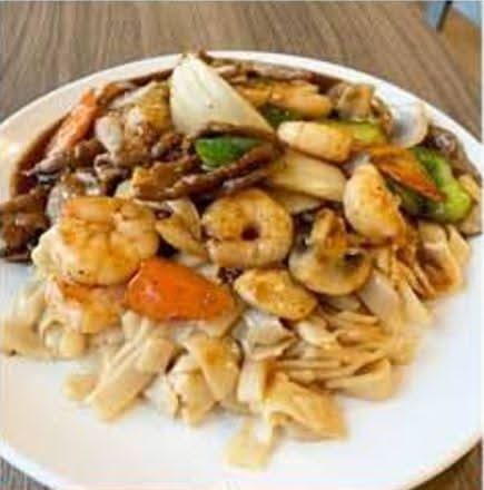 6. Shrimp & Beef Ho Fun