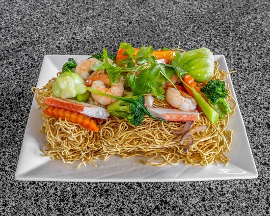 28 - Crispy Fried Noodles with Seafood Vegetable Stirfry