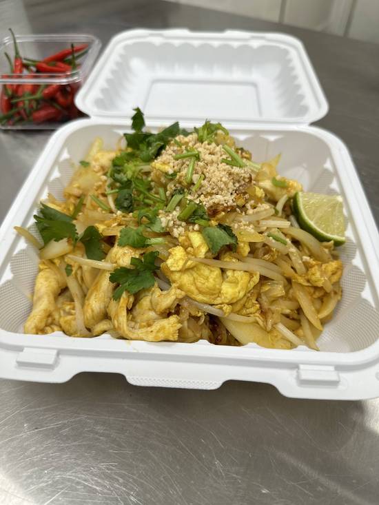 TN2 (C) Curry Pad Thai (Chicken)