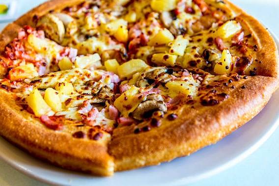 Hawaiian Pizza