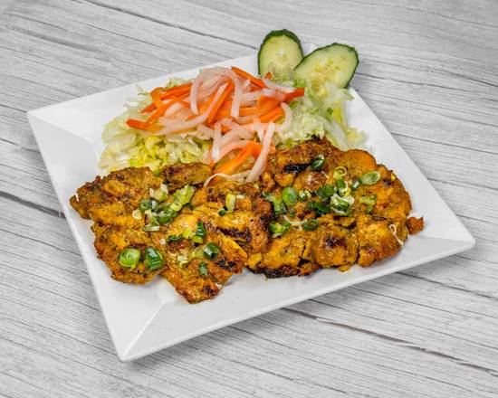 Lemongrass Grilled Chicken Salad / RAU CAI GA XA LACH