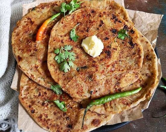 Aloo Parantha Plate