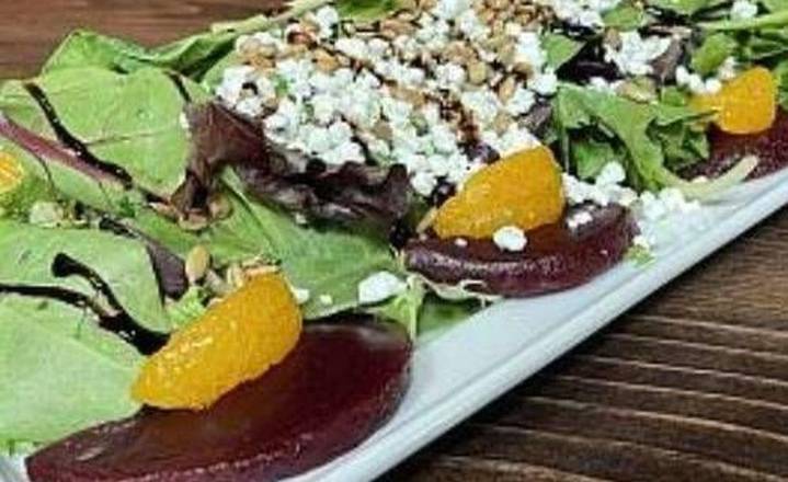 Beet & Goat Cheese Salad
