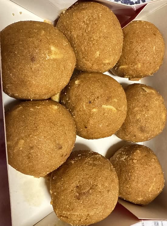 Besan ladoo