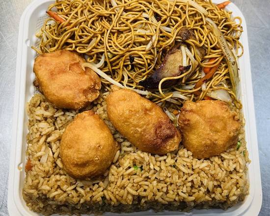 C10 Vegetables spring roll, sweet & sour chicken and pork egg noodles