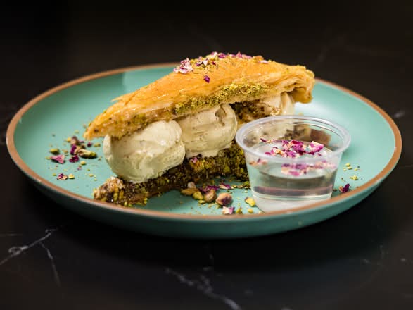 Triangle Baklava Turc