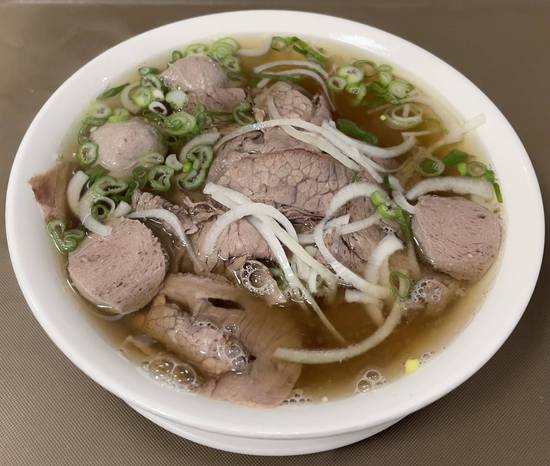 P10. Brisket & Beef Meat Balls / Phở Chín Bò Viên