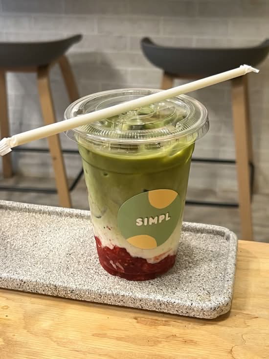 Iced Strawberry matcha