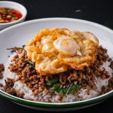 Pad Kra Pao (Hi Hoi Tod)