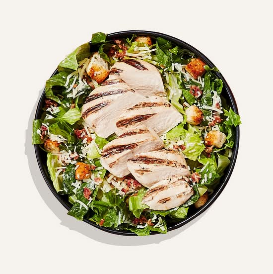 Salade César au poulet grillé / Grilled chicken Caesar salad