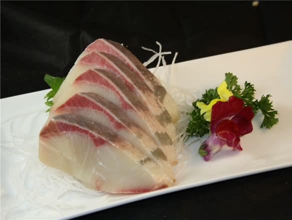 Hamachi Sashimi