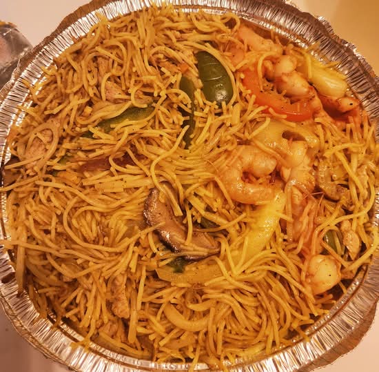 Nouilles de Riz Sauté Style Singapore/Stir Fried Rice Noodle Singapore Style (星洲炒米)