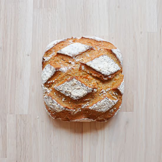 Pain de campagne au levain / Country-style sourdough bread