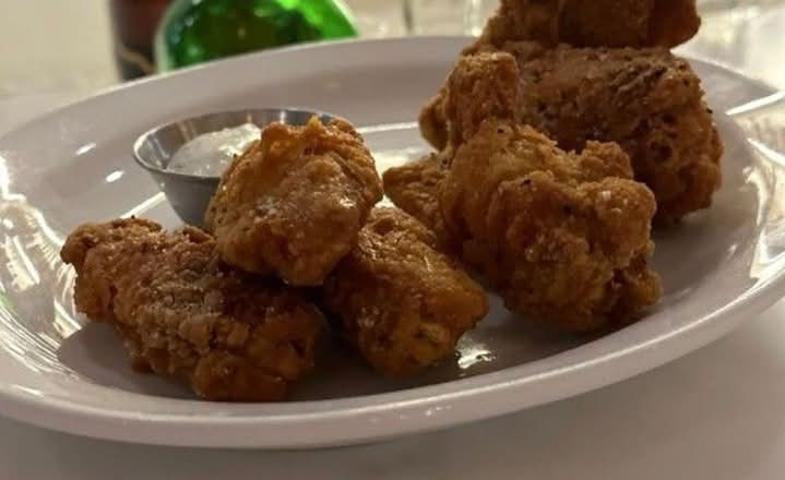 CHICKEN WINGS (1LB)