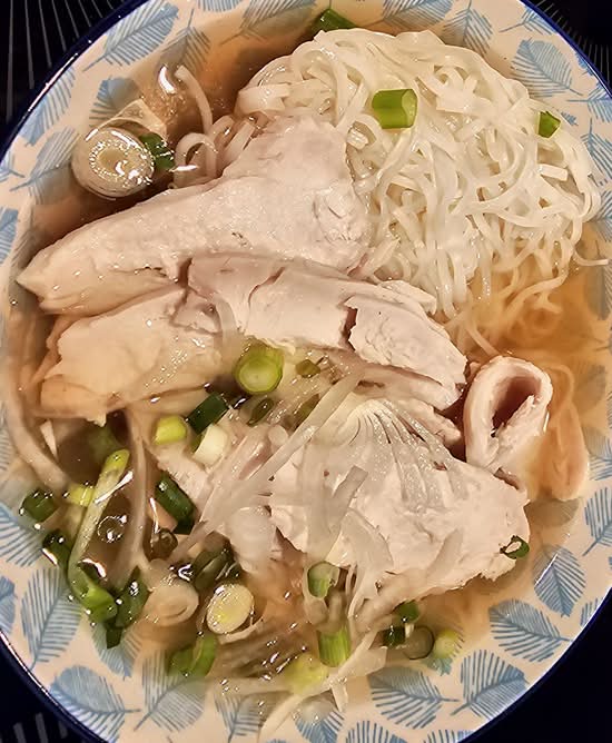 Pho Tai Gau Gan Sach
