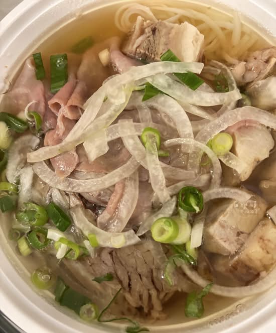 Pho Chin Nam Gau