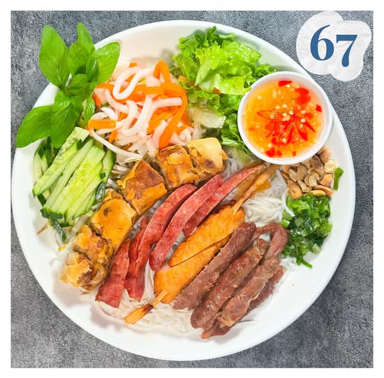 67.Bun Chao Tom Nem Nuong Thit Nuong Cha Gio