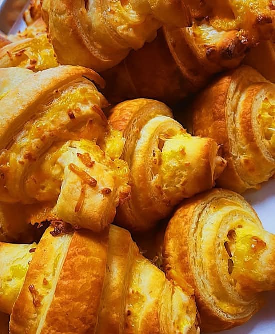 Cheese Croissant Vegan