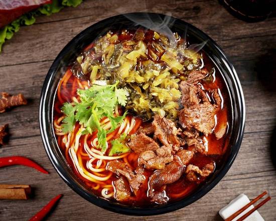 Soupe aux nouilles avec du doeuf et chou mariné / Marinated Chinese Cabbage Beef Noodles