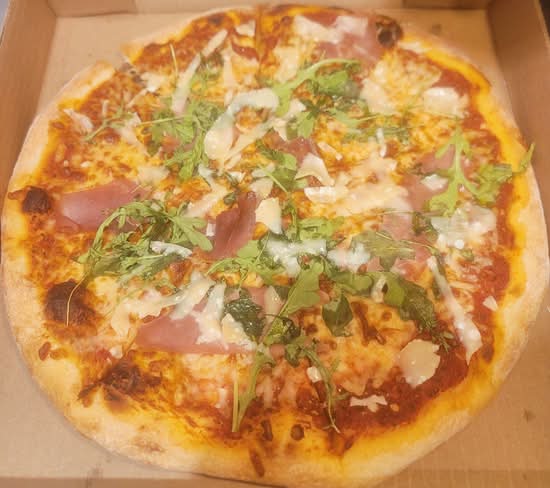 Arugula & Prosciutto Pizza