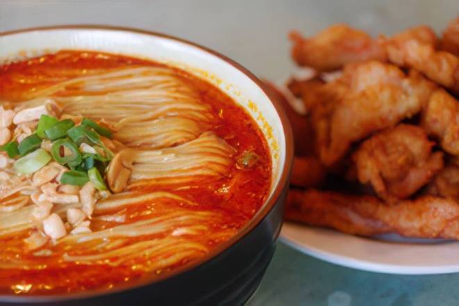118. Tan Tan Noodle with Pork Chop