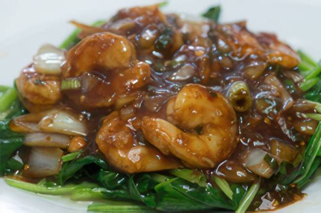27. Prawns in Chili, Sour and Garlic Sauce with Spinach
