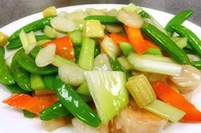 25. Stir Fried Prawns with Snap Peas
