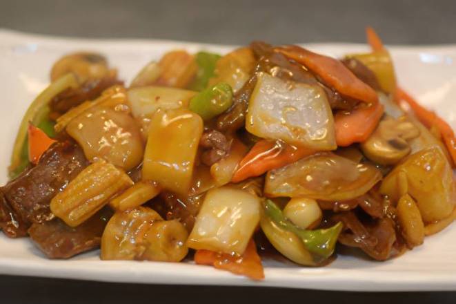 69. Stir Fried Beef with Pineapple