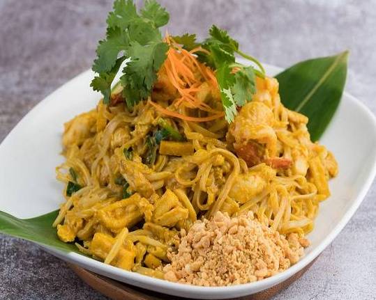 Curry Pad Thai Noodle