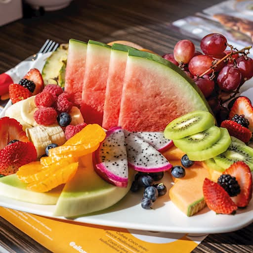 Assiette de fruits frais / Fresh Fruit Plate