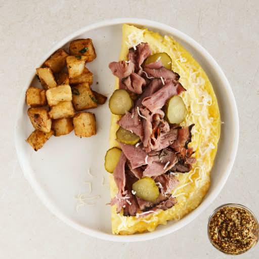 Omelette MTL smoked meat / Smoked Meat with Swiss Cheese Omelet