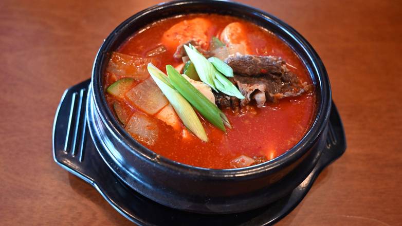 Beef Soon-tofu / 소고기 순두부